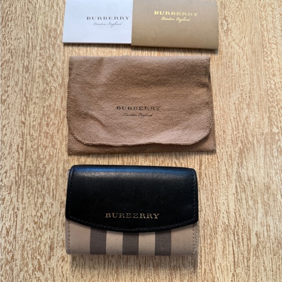 Burberry Black Leather Accessory - Picture 1 of 10